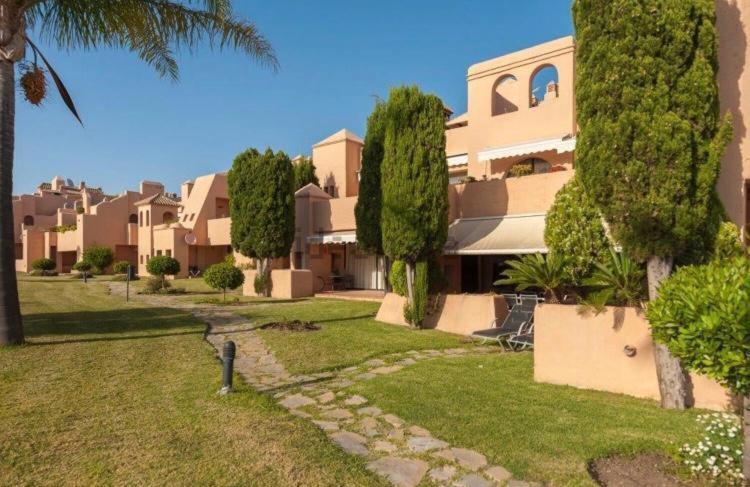 La Cartuja Del Golf Apartment Estepona Ngoại thất bức ảnh